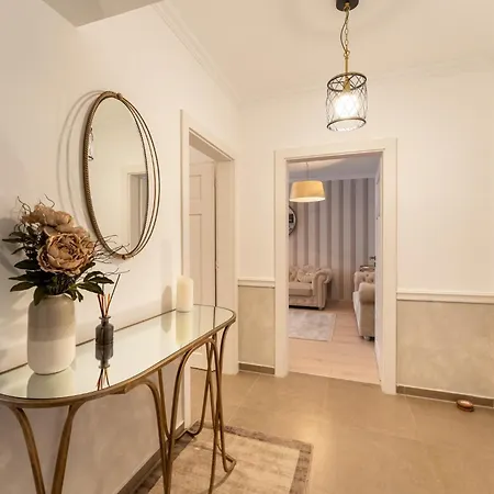 Apartment Mohost Sonia - Quiet Comfort Steps From Coresi Brasov