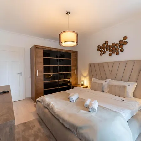 Apartment Mohost Sonia - Quiet Comfort Steps From Coresi Brasov