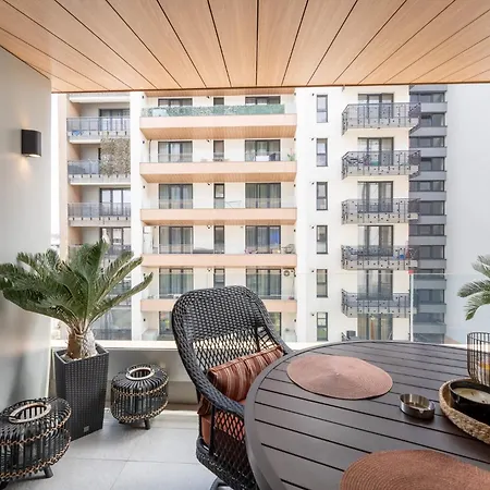 Mohost Sonia - Quiet Comfort Steps From Coresi Apartment